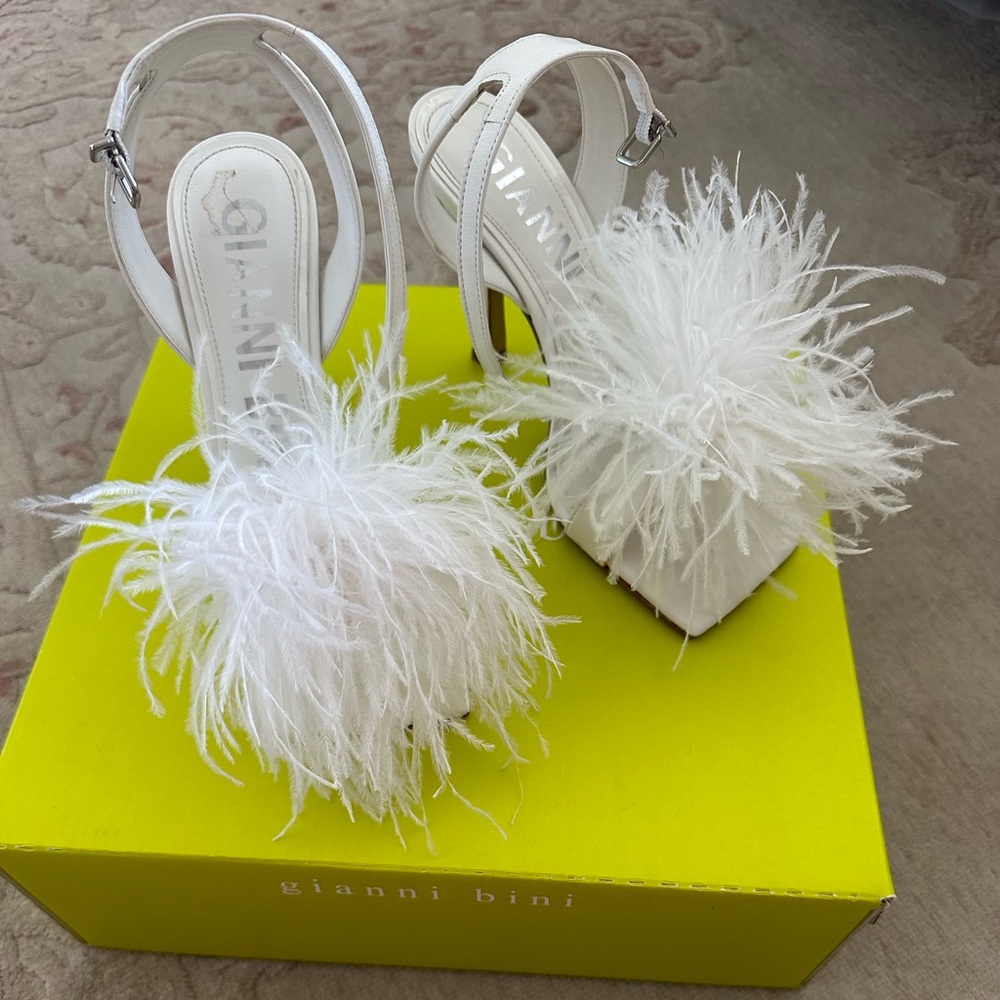 Gianni Bini Feather Heels - Picture 2 of 6